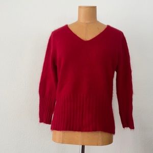 Apostrophe Red angora & nylon v neck sweater petite medium